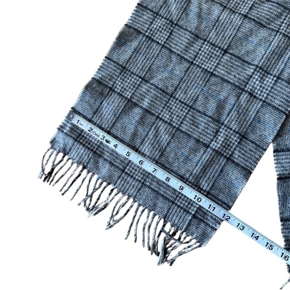 Crombie Cashmere Scarf 100% Made In Scotland Grey Plaid Fringe - Picture 5 of 6